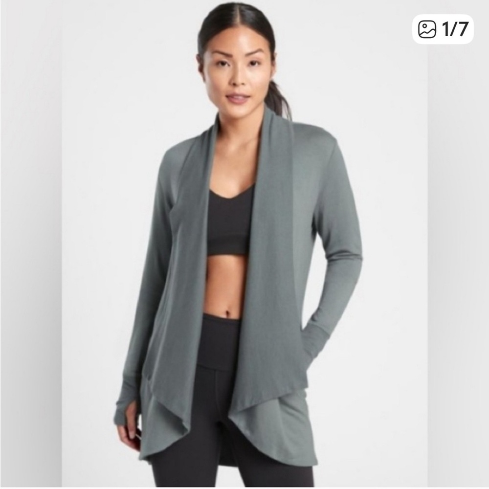 Athleta Pranayama Restore wrap - green